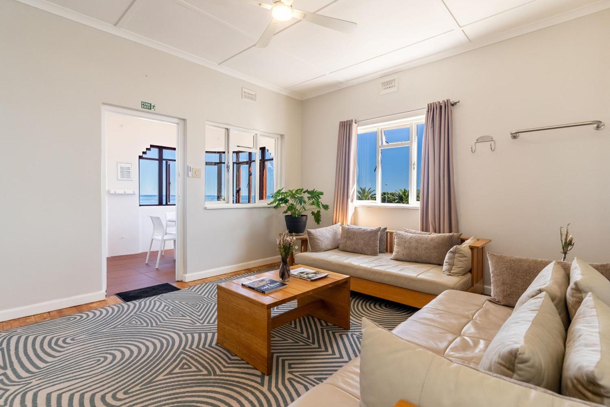 Tidal Pool Apartments - Camps Bay Cape Town Bagian luar foto